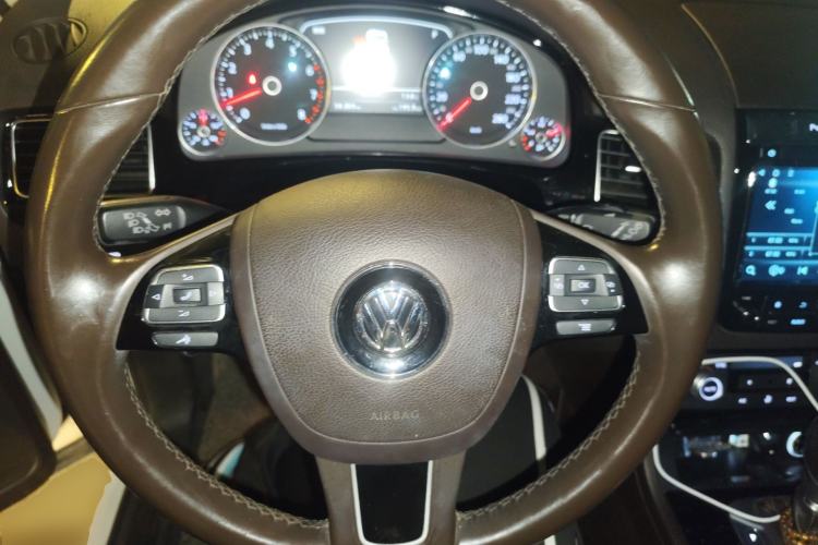 Used Volkswagen Touareg 2016 3.0 TSI Ignis Edition Steering Wheel