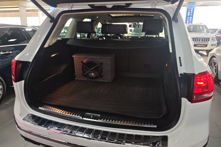 Used Volkswagen Touareg 2016 3.0 TSI Ignis Edition Trunk