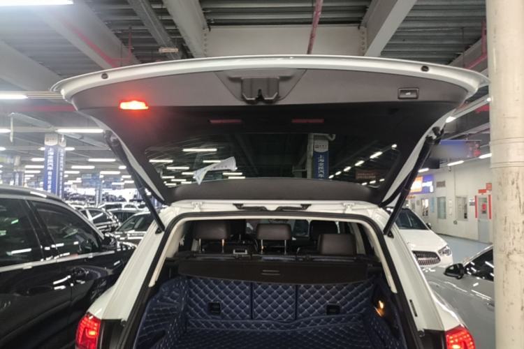 Used Volkswagen Touareg 2016 3.0 TSI Ignis Edition Trunk