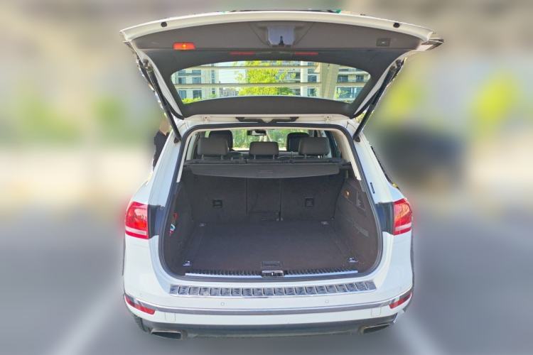 Used Volkswagen Touareg 2016 3.0 TSI Standard Version Trunk
