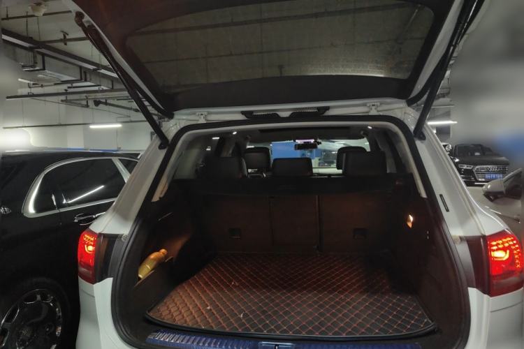 Used Volkswagen Touareg 2016 3.0 TSI Ignis Edition Trunk