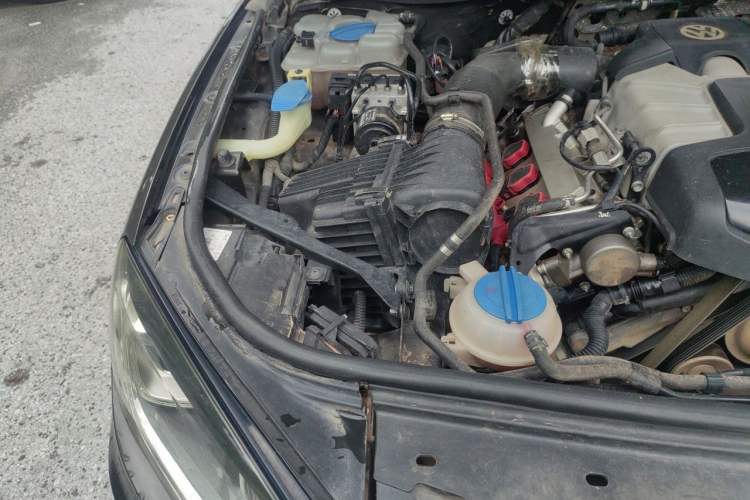 Used Volkswagen Touareg 2016 3.0 TSI Ignis Edition Engine Bay Right