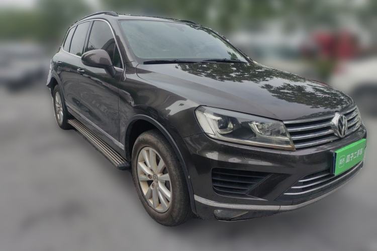 Used Volkswagen Touareg 2016 3.0 TSI Ignis Edition Front Right 45 Deg