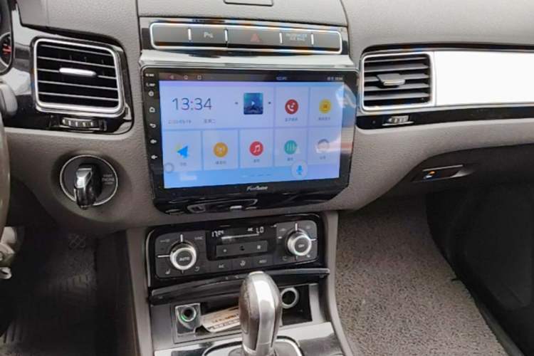 Used Volkswagen Touareg 2017 3.0 TSI Touareg Model Audio And AC Panel