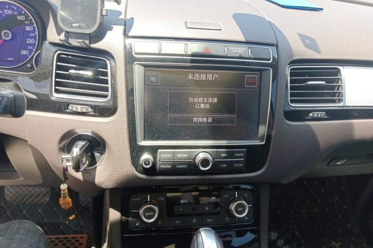 Used Volkswagen Touareg 2017 3.0 TSI Touareg Edition Audio And AC Panel