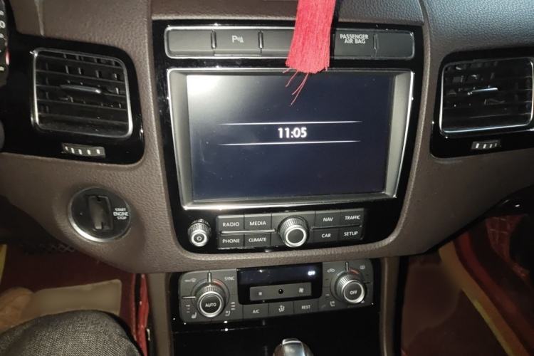 Used Volkswagen Touareg 2017 3.0 TSI Touareg Edition Audio And AC Panel