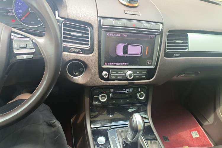 Used Volkswagen Touareg 2017 3.0 TSI Touareg Edition Audio And AC Panel