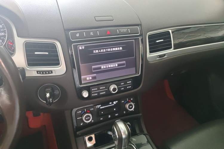 Used Volkswagen Touareg 2017 3.0 TSI Touareg Model Audio And AC Panel