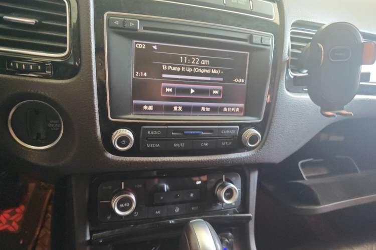 Used Volkswagen Touareg 2017 3.0 TSI Touareg Model Audio And AC Panel