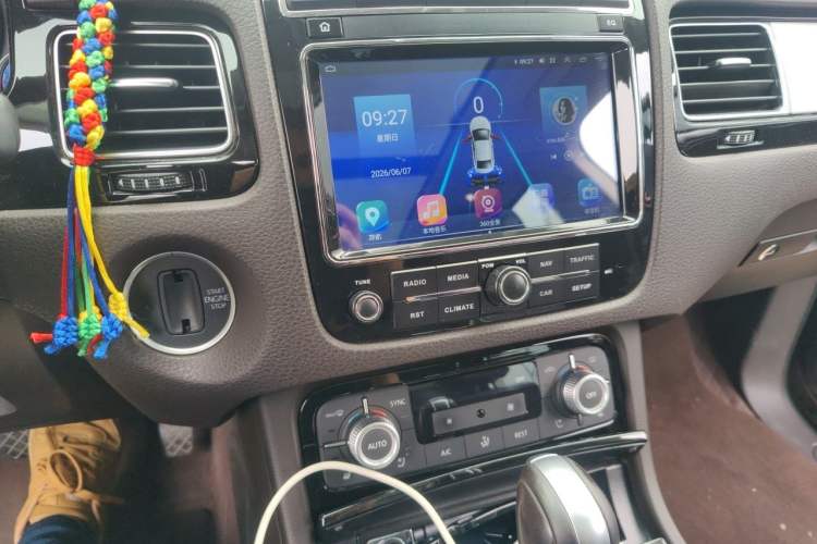 Used Volkswagen Touareg 2017 3.0 TSI Touareg Model Audio And AC Panel