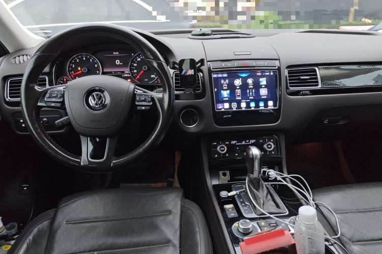 Used Volkswagen Touareg 2017 3.0 TSI Touareg Edition Center Console