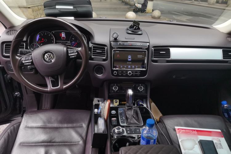 Used Volkswagen Touareg 2017 3.0 TSI Touareg Model Center Console
