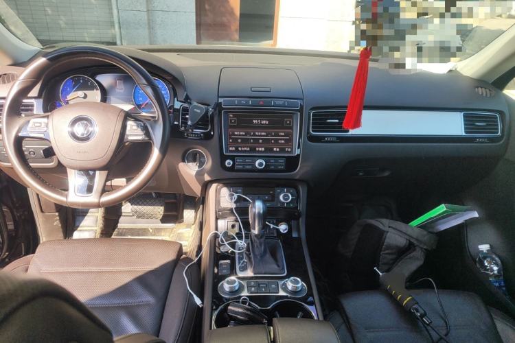 Used Volkswagen Touareg 2017 3.0 TSI Touareg Model Center Console