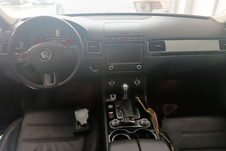 Used Volkswagen Touareg 2017 3.0 TSI Touareg Model Center Console