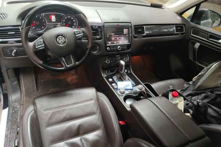 Used Volkswagen Touareg 2017 3.0 TSI Touareg Edition Center Console