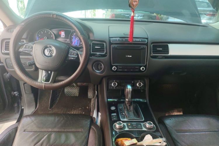 Used Volkswagen Touareg 2017 3.0 TSI Touareg Model Center Console
