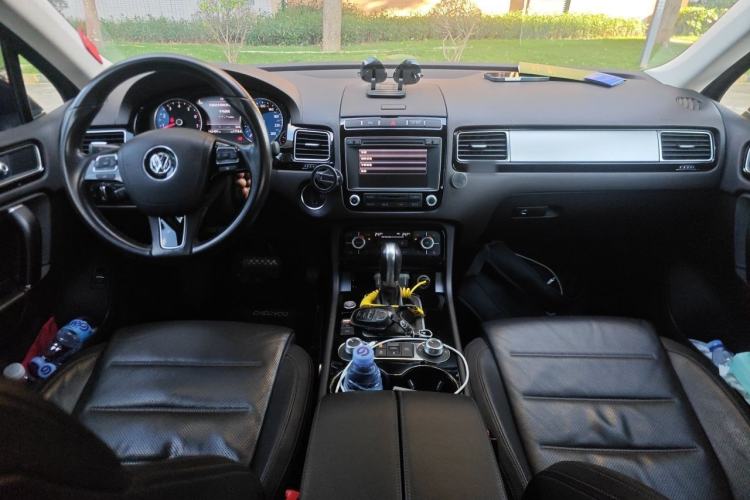 Used Volkswagen Touareg 2017 3.0 TSI Touareg Edition Center Console