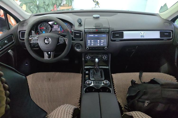 Used Volkswagen Touareg 2017 3.0 TSI Touareg Model Center Console