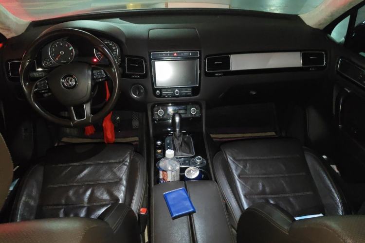 Used Volkswagen Touareg 2017 3.0 TSI Touareg Edition Center Console