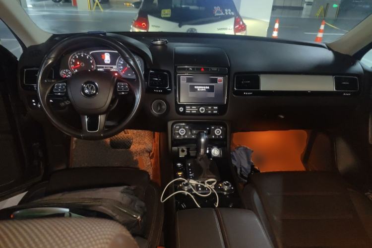 Used Volkswagen Touareg 2017 3.0 TSI Touareg Edition Center Console