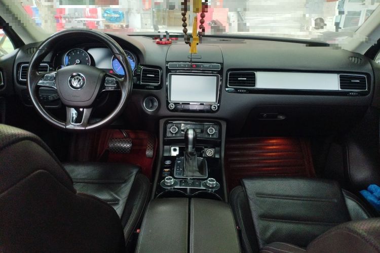 Used Volkswagen Touareg 2017 3.0 TSI Touareg Model Center Console