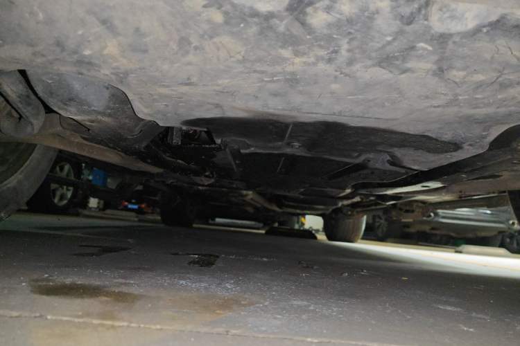 Used Volkswagen Touareg 2017 3.0 TSI Yuyue Model Chassis Front