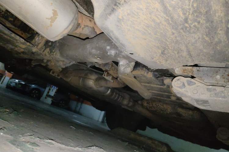 Used Volkswagen Touareg 2017 3.0 TSI Yuyue Model Chassis Front Left