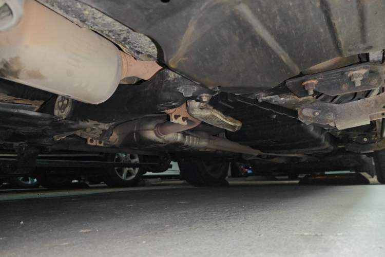 Used Volkswagen Touareg 2017 3.0 TSI Yuyue Model Chassis Front Left