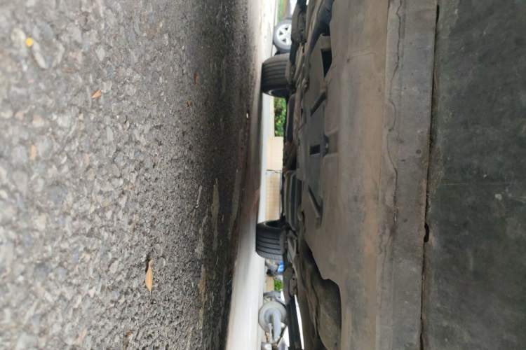 Used Volkswagen Touareg 2017 3.0 TSI Yuyue Model Chassis Front