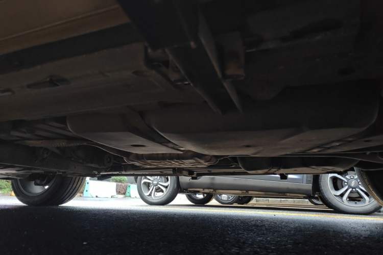 Used Volkswagen Touareg 2017 3.0 TSI Touareg Edition Chassis Rear Left