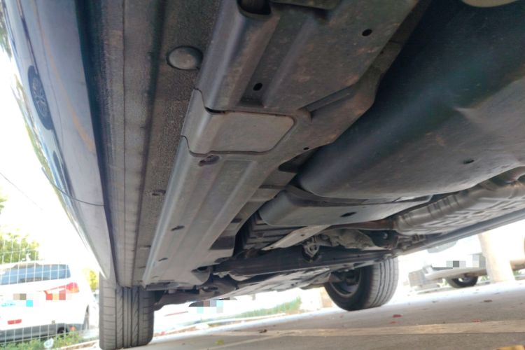 Used Volkswagen Touareg 2017 3.0 TSI Yuyue Model Chassis Rear Left
