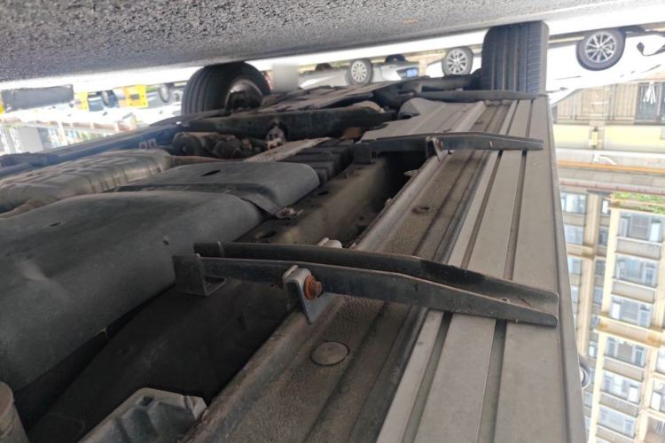 Used Volkswagen Touareg  Chassis Rear Left