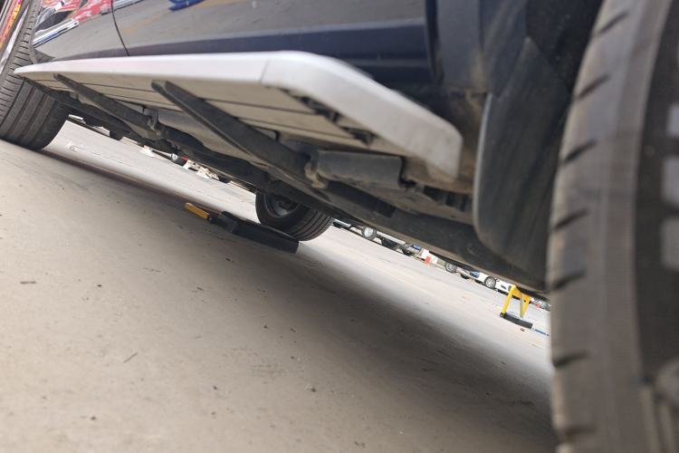 Used Volkswagen Touareg 2017 3.0 TSI Touareg Edition Chassis Rear Left