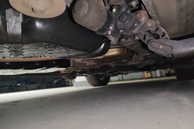 Used Volkswagen Touareg 2017 3.0 TSI Yuyue Model Chassis Rear Right