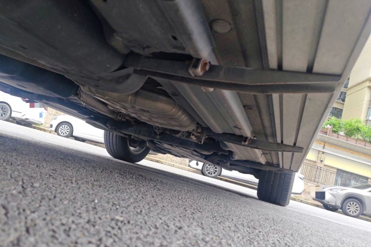 Used Volkswagen Touareg  Chassis Rear Right