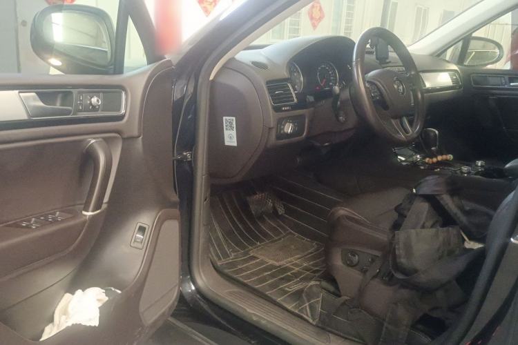 Used Volkswagen Touareg 2017 3.0 TSI Touareg Model Driver Seat