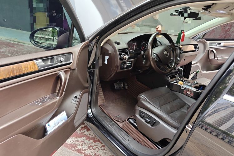 Used Volkswagen Touareg 2017 3.0 TSI Touareg Model Driver Seat