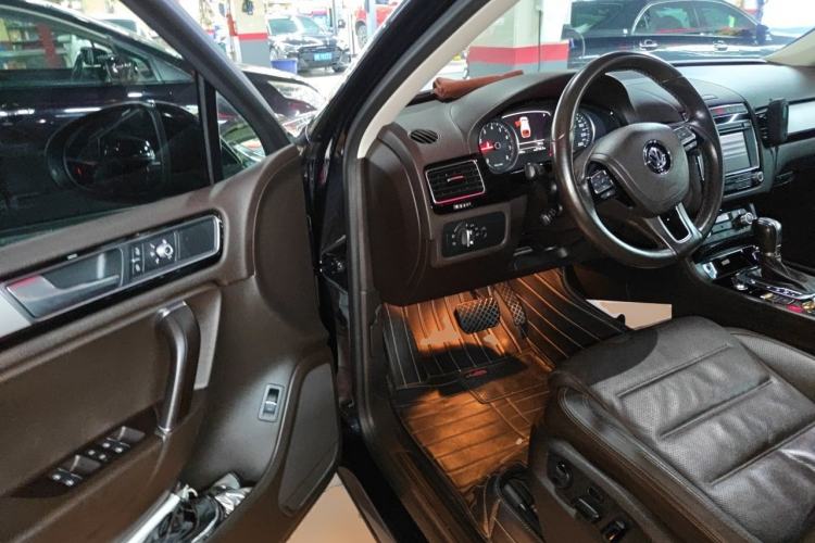 Used Volkswagen Touareg 2017 3.0 TSI Touareg Model Driver Seat