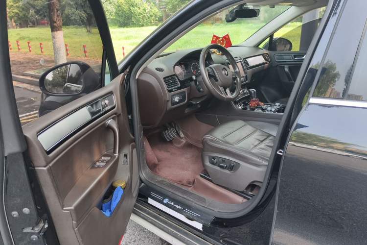 Used Volkswagen Touareg 2017 3.0 TSI Touareg Edition Driver Seat
