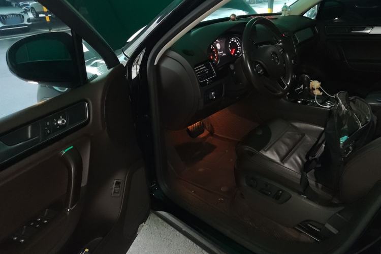 Used Volkswagen Touareg 2017 3.0 TSI Touareg Edition Driver Seat