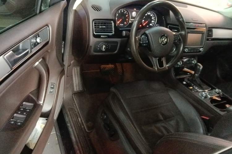 Used Volkswagen Touareg 2017 3.0 TSI Touareg Model Driver Seat