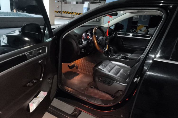 Used Volkswagen Touareg 2017 3.0 TSI Touareg Edition Driver Seat