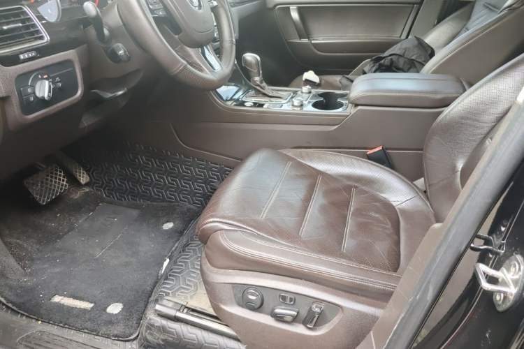 Used Volkswagen Touareg 2017 3.0 TSI Touareg Edition Driver Seat