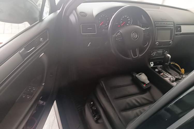Used Volkswagen Touareg 2017 3.0 TSI Touareg Model Driver Seat