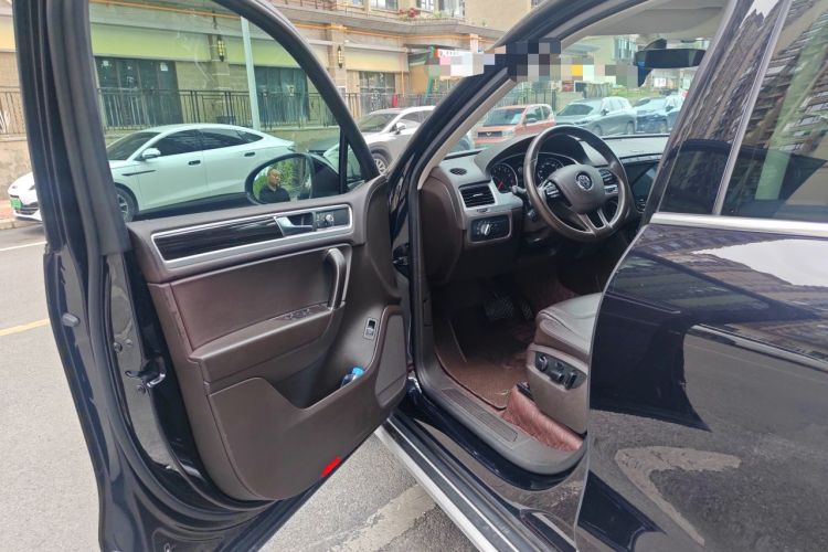 Used Volkswagen Touareg  Driver Seat