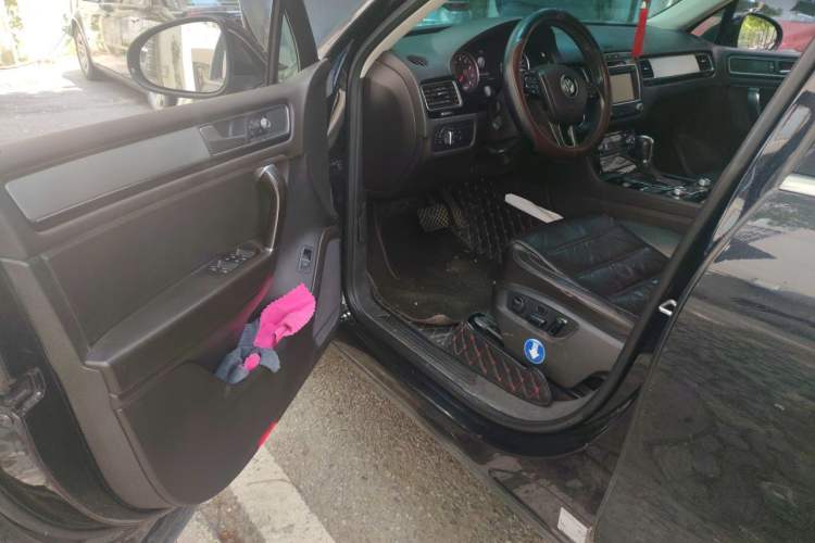 Used Volkswagen Touareg 2017 3.0 TSI Touareg Model Driver Seat