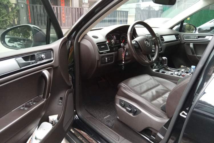 Used Volkswagen Touareg 2017 3.0 TSI Touareg Edition Driver Seat