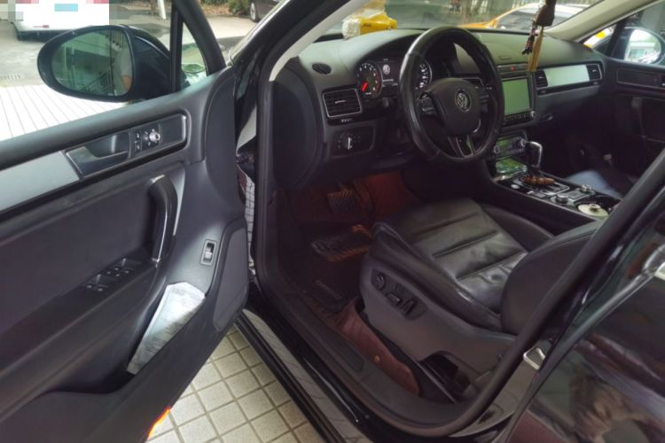 Used Volkswagen Touareg 2017 3.0 TSI Touareg Model Driver Seat
