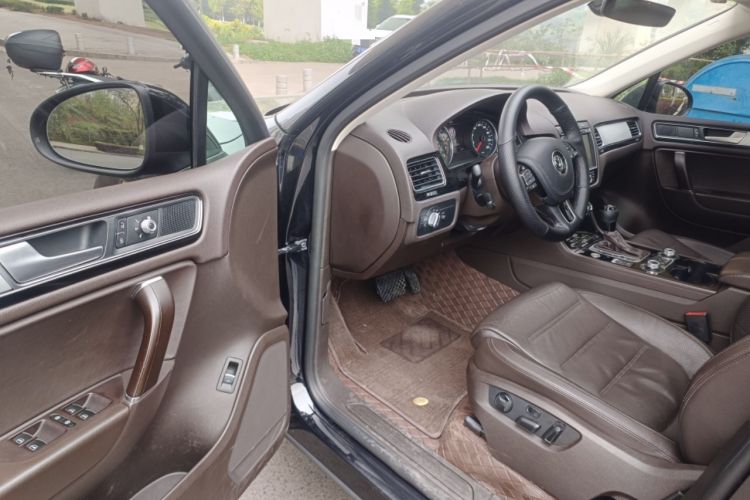 Used Volkswagen Touareg 2017 3.0 TSI Touareg Edition Driver Seat