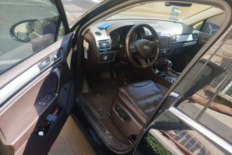 Used Volkswagen Touareg 2017 3.0 TSI Touareg Edition Driver Seat